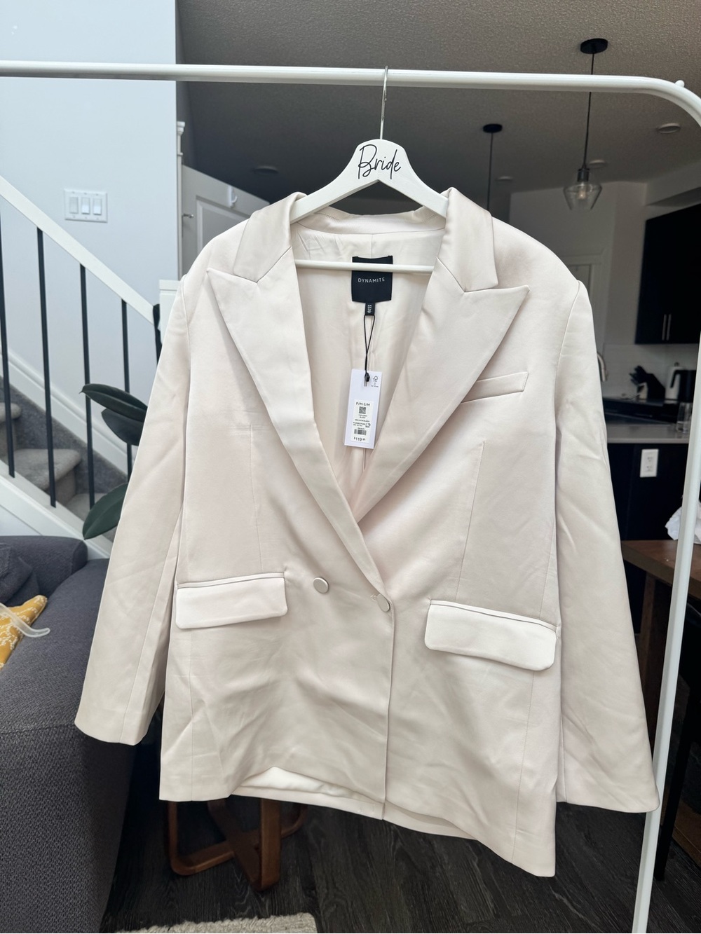 Dynamite Noa Oversized Satin Blazer